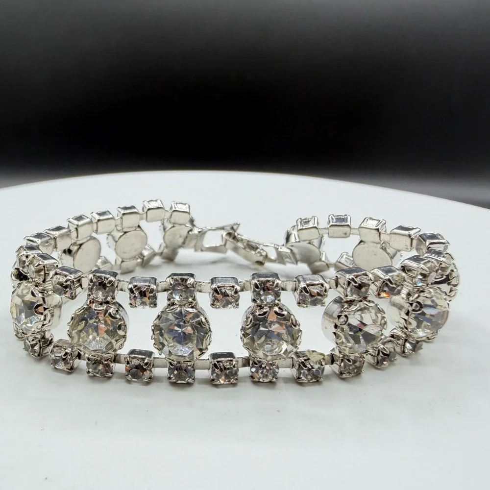 N/A sparkling silver